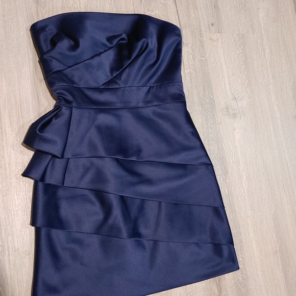 Elegant Navy Mini Dress - Picture 1 of 6